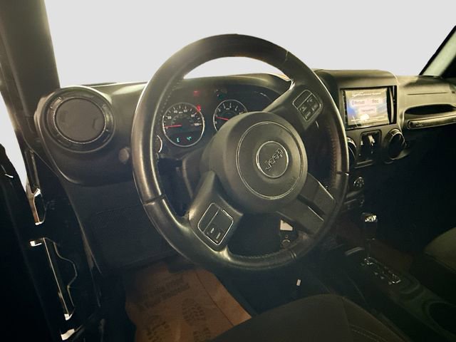 Used 2018 Jeep Wrangler Unlimited Sahara AWD/4WD image 11