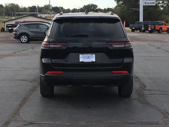 Used 2024 Jeep Grand Cherokee L Laredo image 8