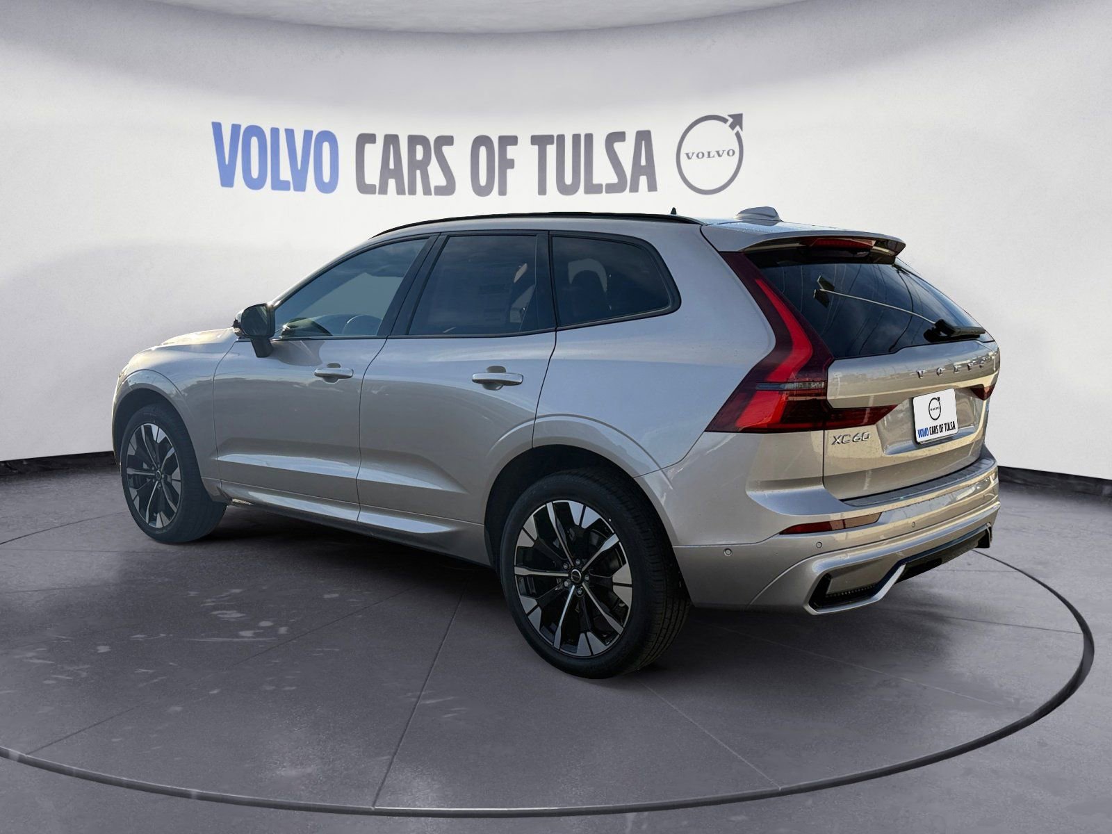 New 2026 Volvo XC60 B5 Plus w/ Protection Package Premier image 3