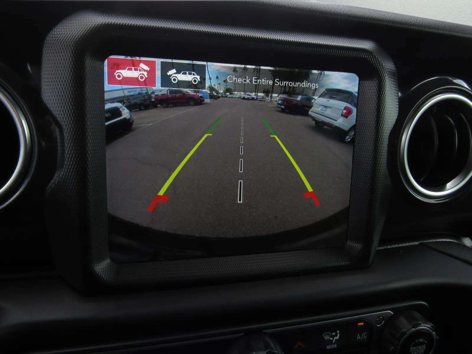 Used 2023 Jeep Wrangler Unlimited Sahara AWD/4WD image 19