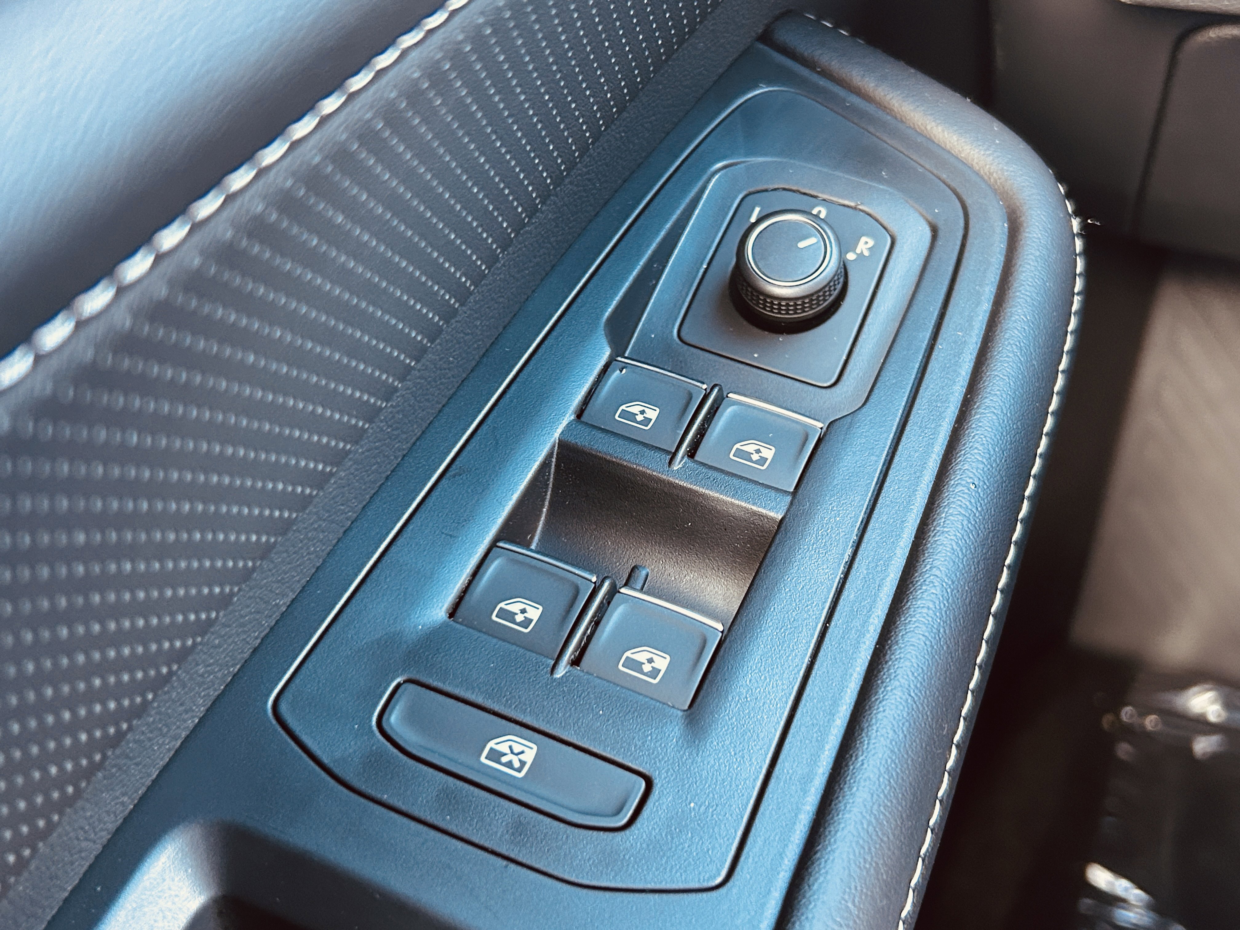 New 2026 Volkswagen Atlas SE image 17