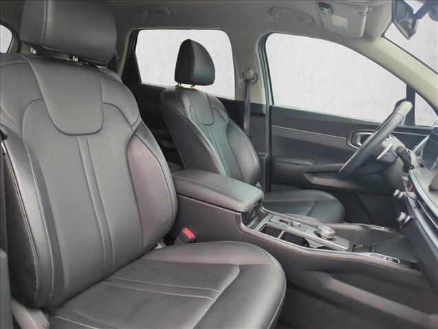 Used 2025 Kia Sorento EX AWD/4WD image 26
