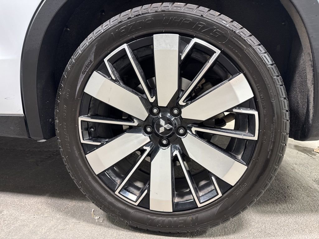Used 2025 Mitsubishi Outlander SE image 36