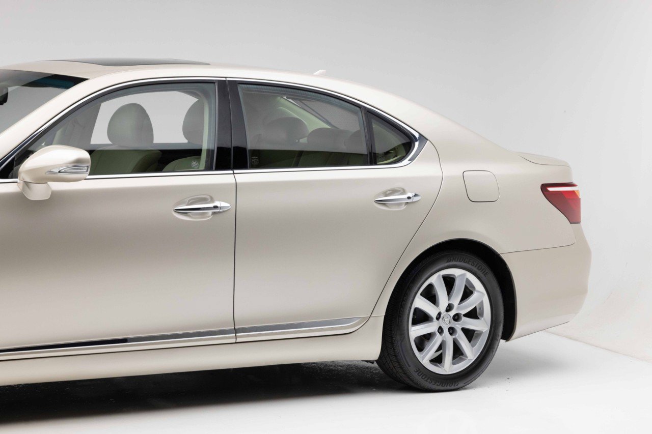 Used 2012 Lexus LS 460 w/ Luxury Value Edition RWD image 37