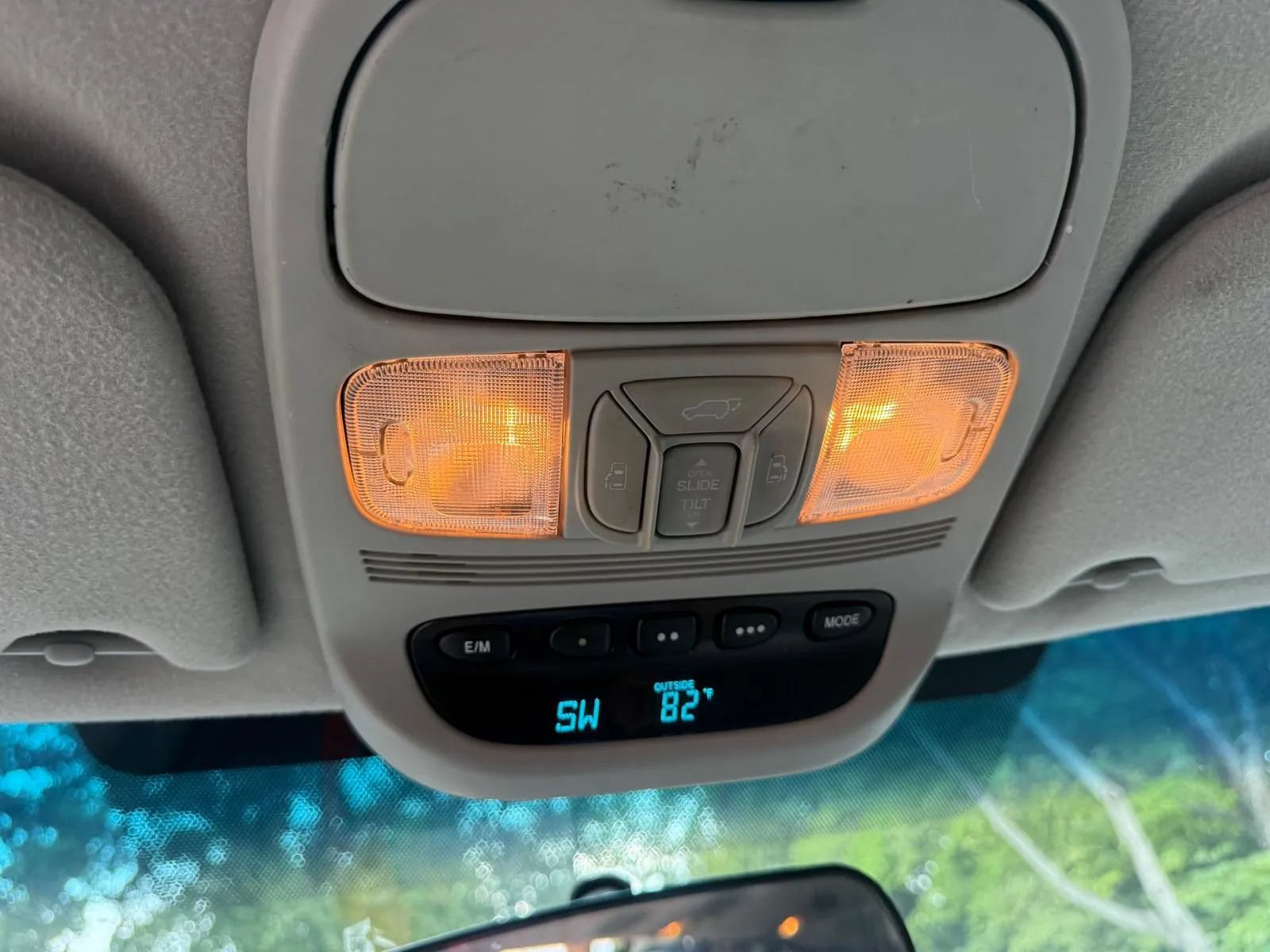 Used 2009 Toyota Sienna XLE FWD image 32