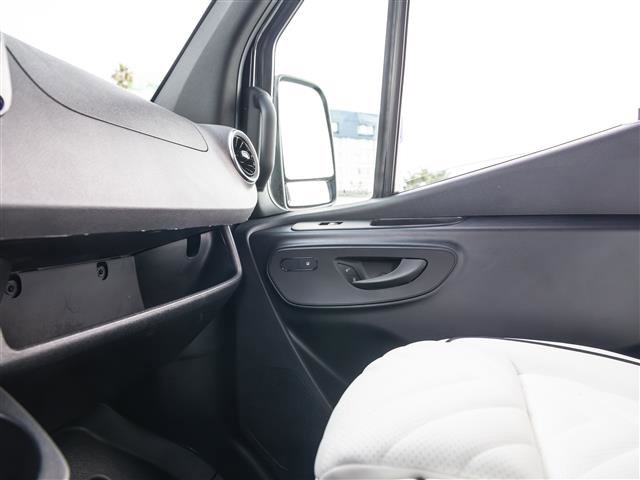 Used 2023 Mercedes-Benz Sprinter 3500 image 34