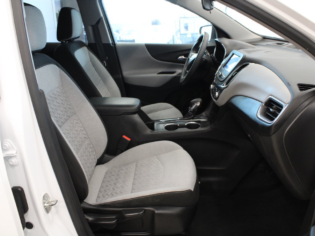 Used 2023 Chevrolet Equinox LS w/ LS Convenience Package FWD image 14