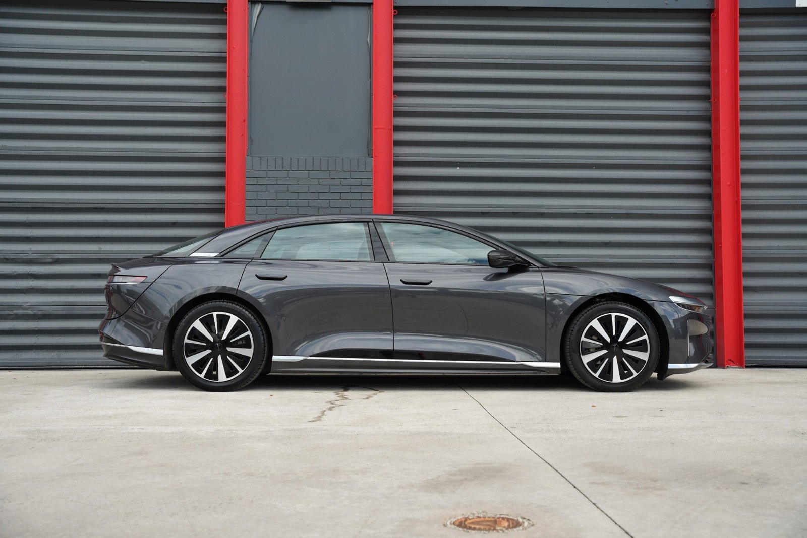 Used 2022 Tesla Model S Plaid image 8