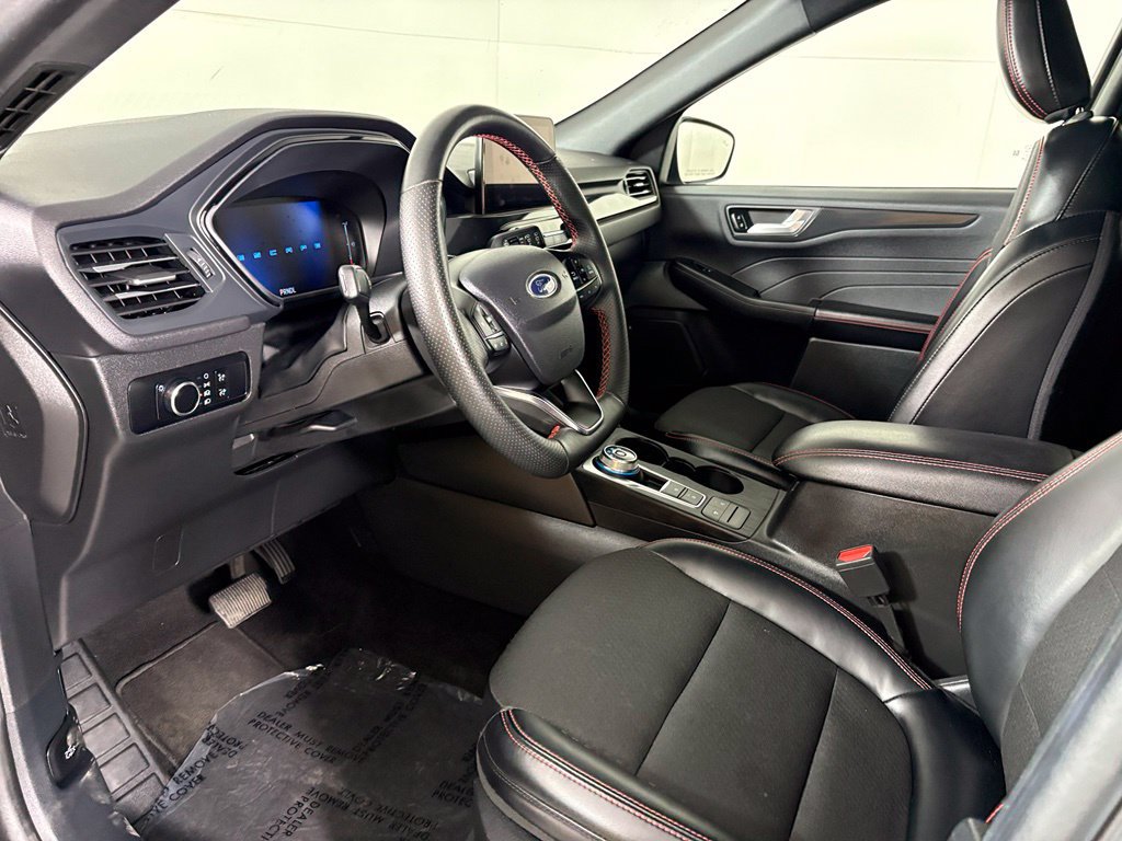 Used 2025 Ford Escape ST-Line FWD image 26