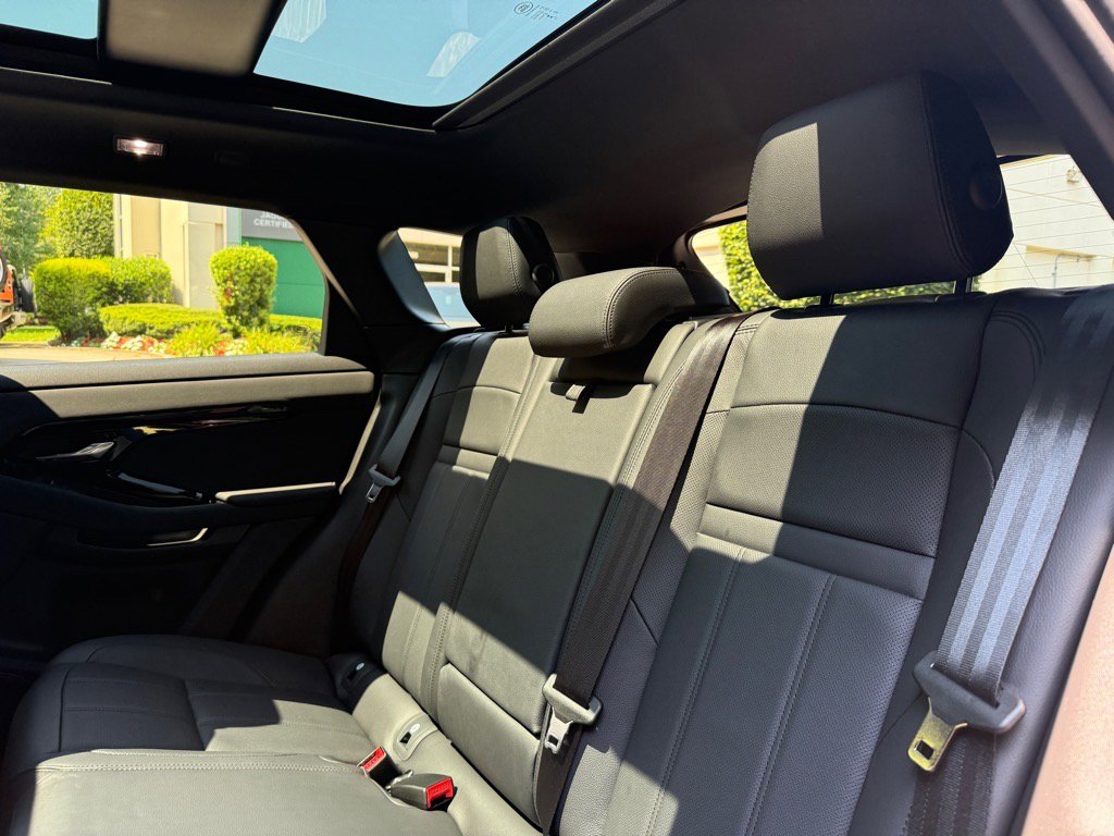 Used 2025 Land Rover Range Rover Evoque Dynamic SE image 18