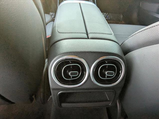 Certified 2025 Mercedes-Benz C 300 Sedan image 18