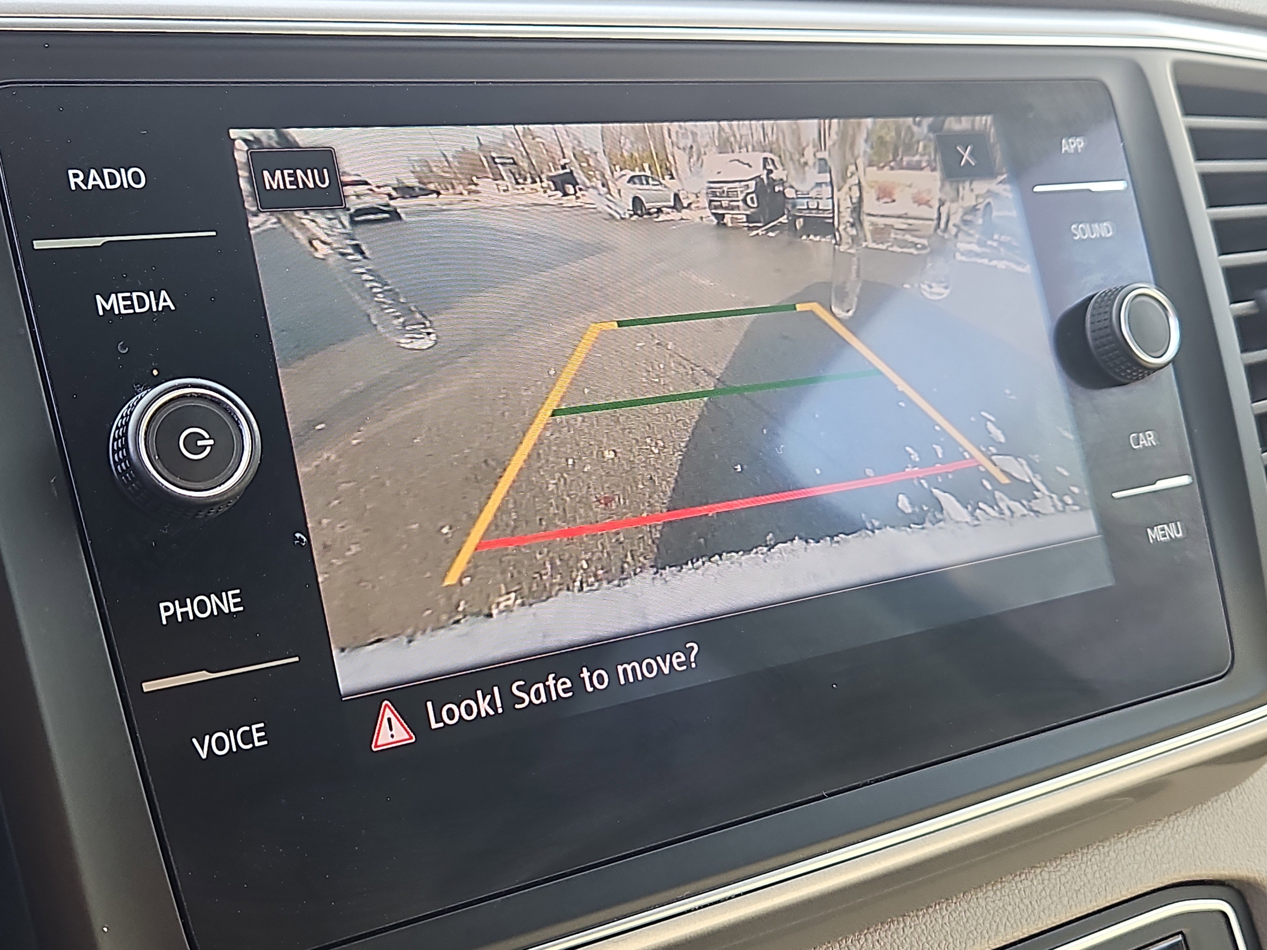 Used 2019 Volkswagen Atlas SE w/ Panoramic Sunroof Package image 9