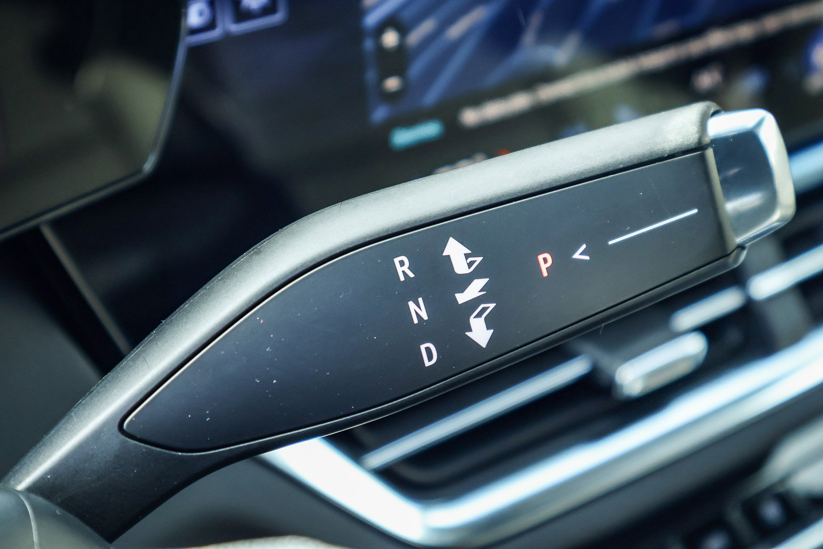 Used 2025 Chevrolet Equinox EV LT w/ Convenience Package II image 11