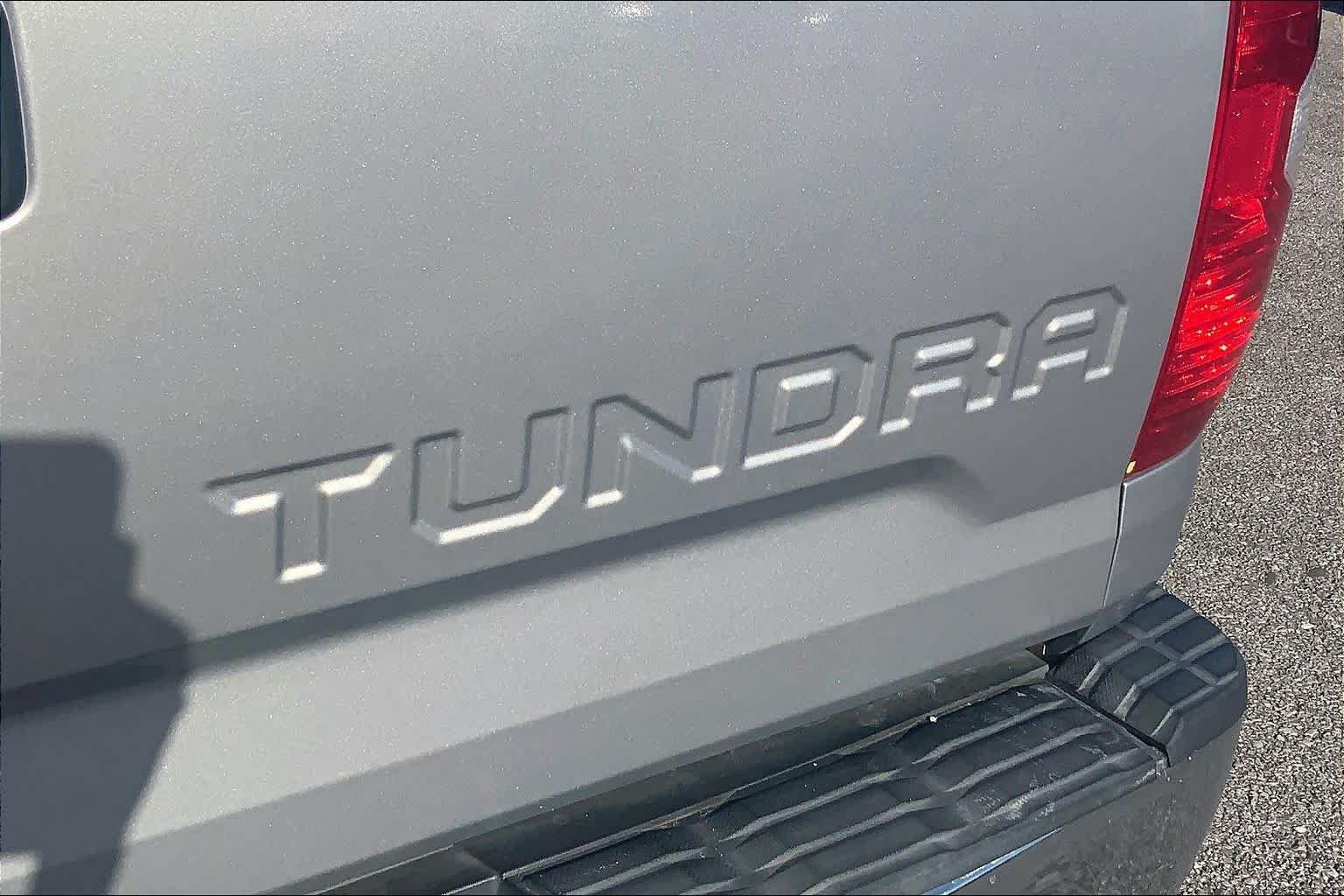 Used 2015 Toyota Tundra SR5 w/ TRD Off Road Package AWD/4WD image 31