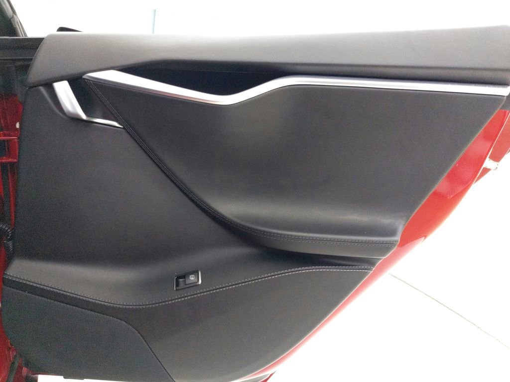 Used 2017 Tesla Model S 75D AWD/4WD image 32