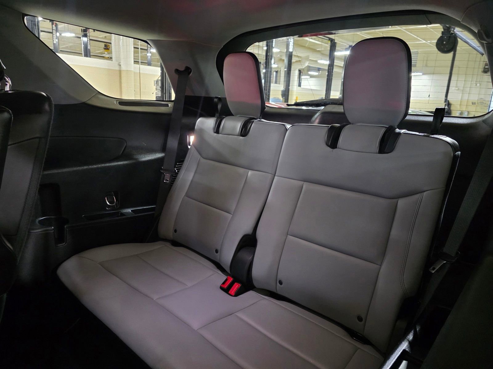 Used 2021 Ford Explorer XLT w/ Equipment Group 202A image 14