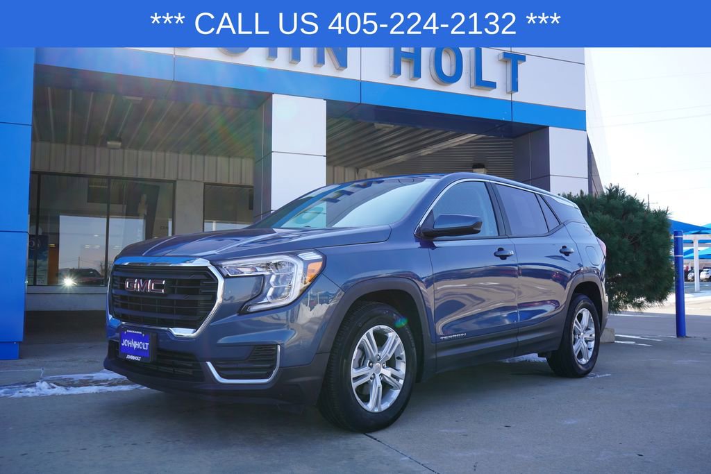 Used 2024 GMC Terrain SLE image 1