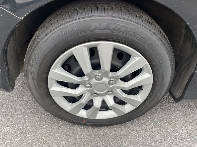 Used 2019 Honda Civic LX image 9