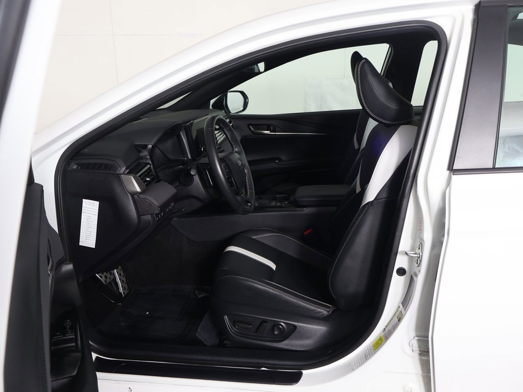 Used 2025 Toyota Camry SE image 26
