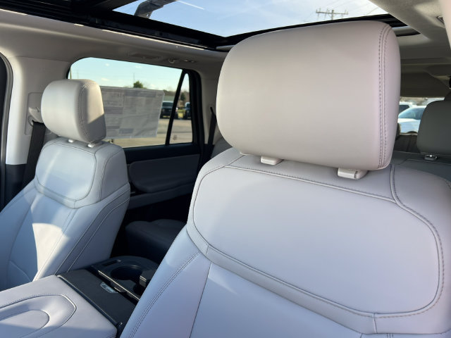 New 2026 Ford Expedition Max Active AWD/4WD image 15