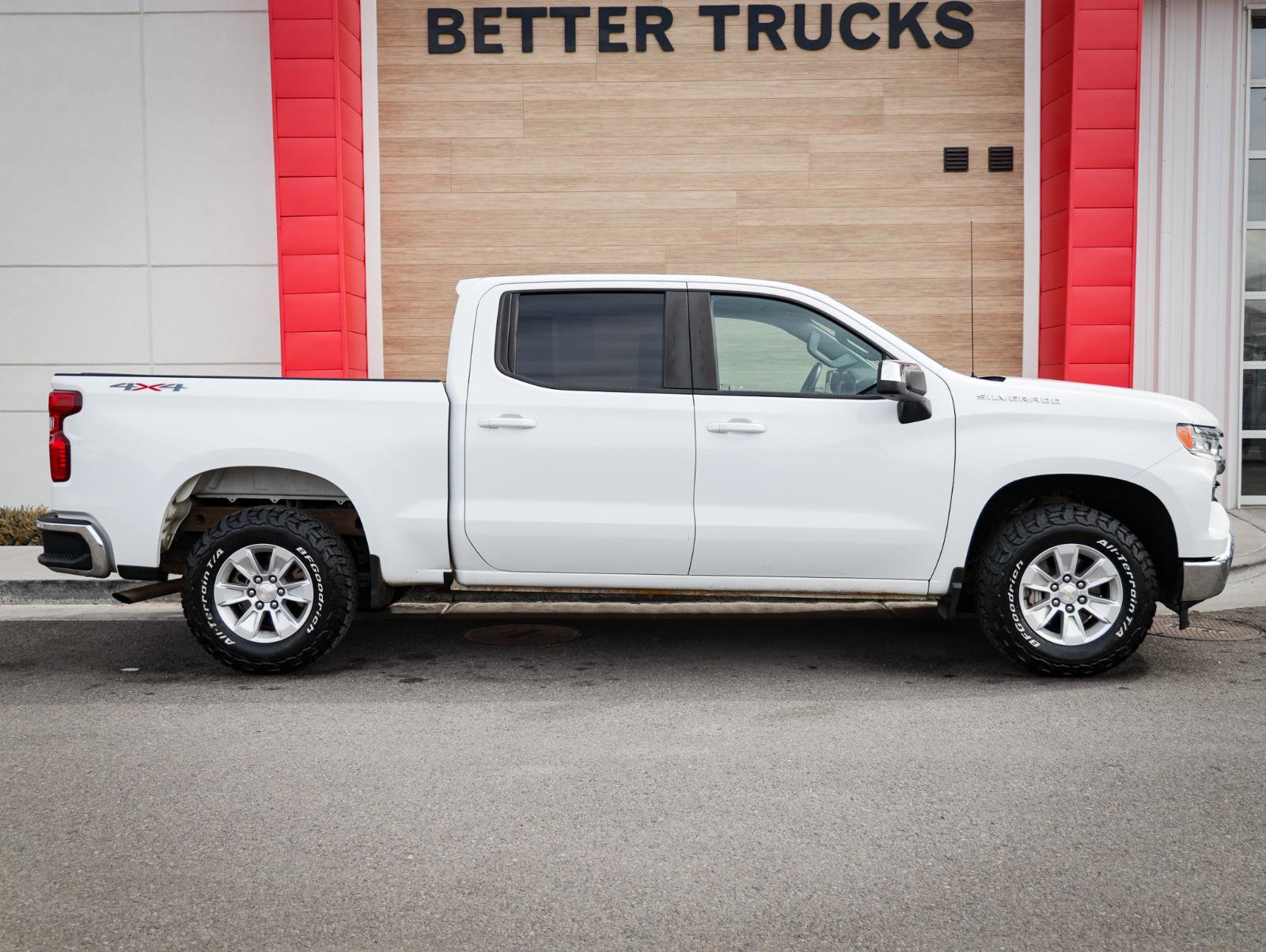 Used 2023 Chevrolet Silverado 1500 LT w/ Work Truck Package AWD/4WD image 2