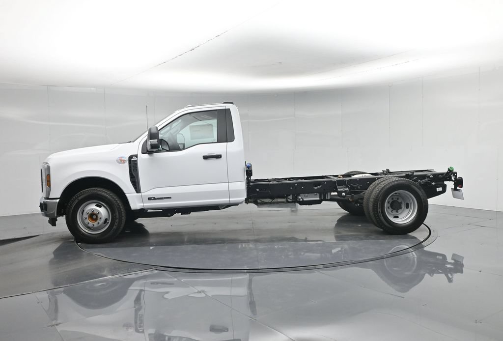 New 2026 Ford F350 XL w/ XL Chrome Package RWD image 23