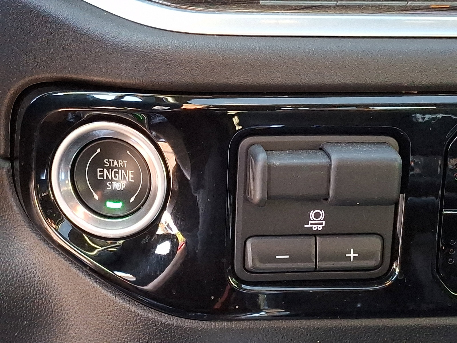 Used 2022 Chevrolet Silverado 1500 RST AWD/4WD image 22