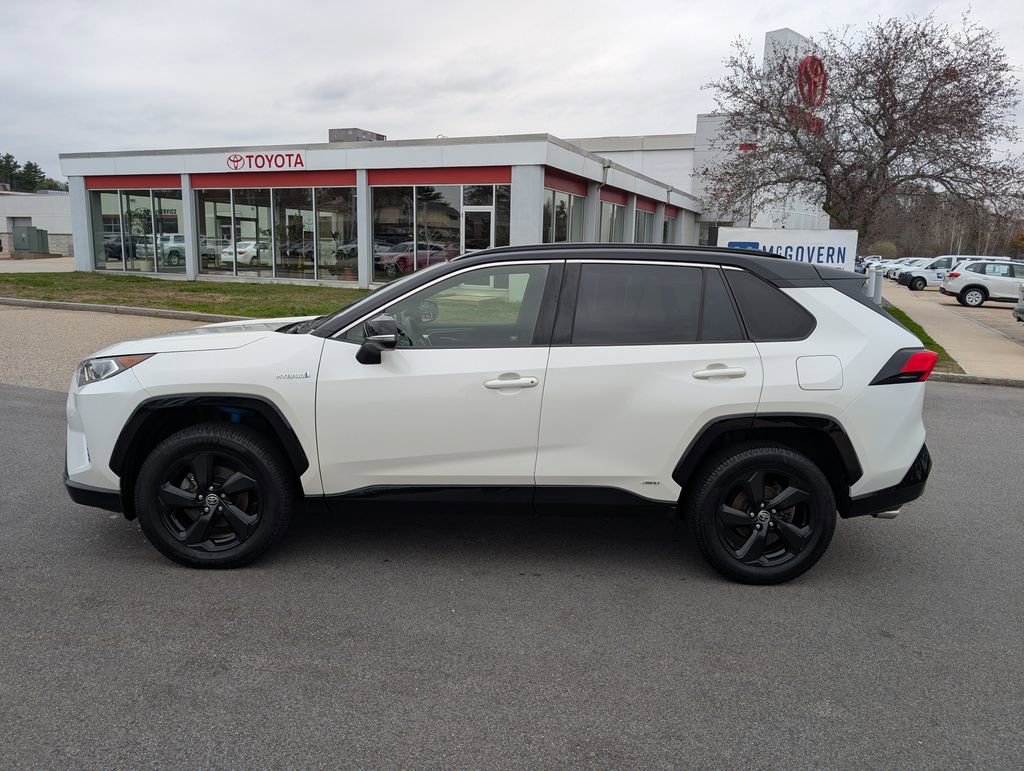 Used 2021 Toyota RAV4 XSE AWD/4WD image 2