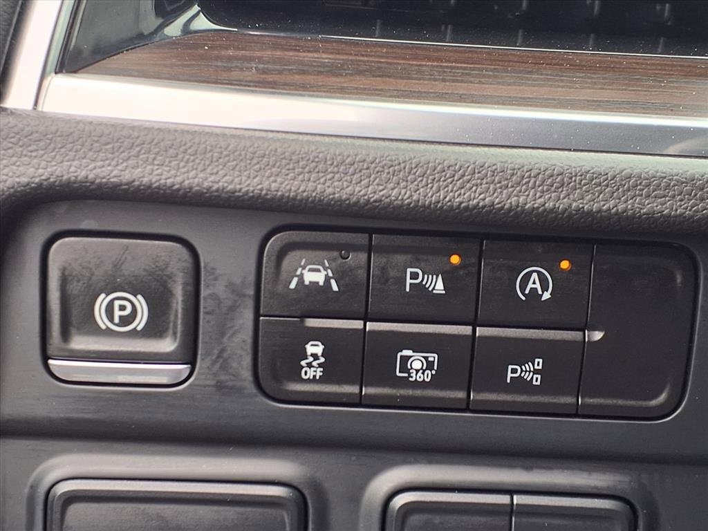 Used 2025 Chevrolet Tahoe LT image 10