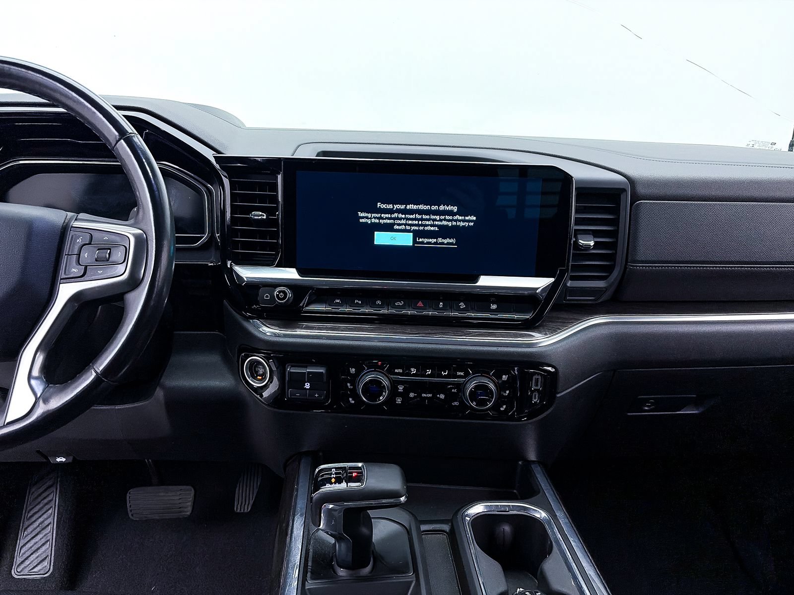 Used 2023 Chevrolet Silverado 1500 LTZ w/ Technology Package AWD/4WD image 9