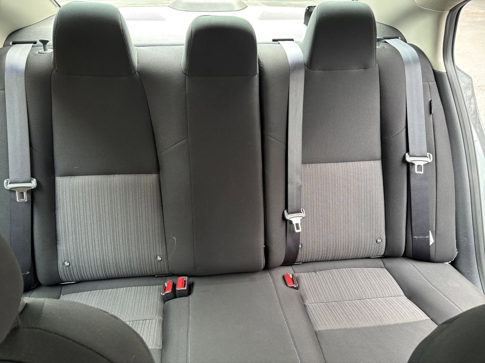 Used 2025 Nissan Sentra SV image 32