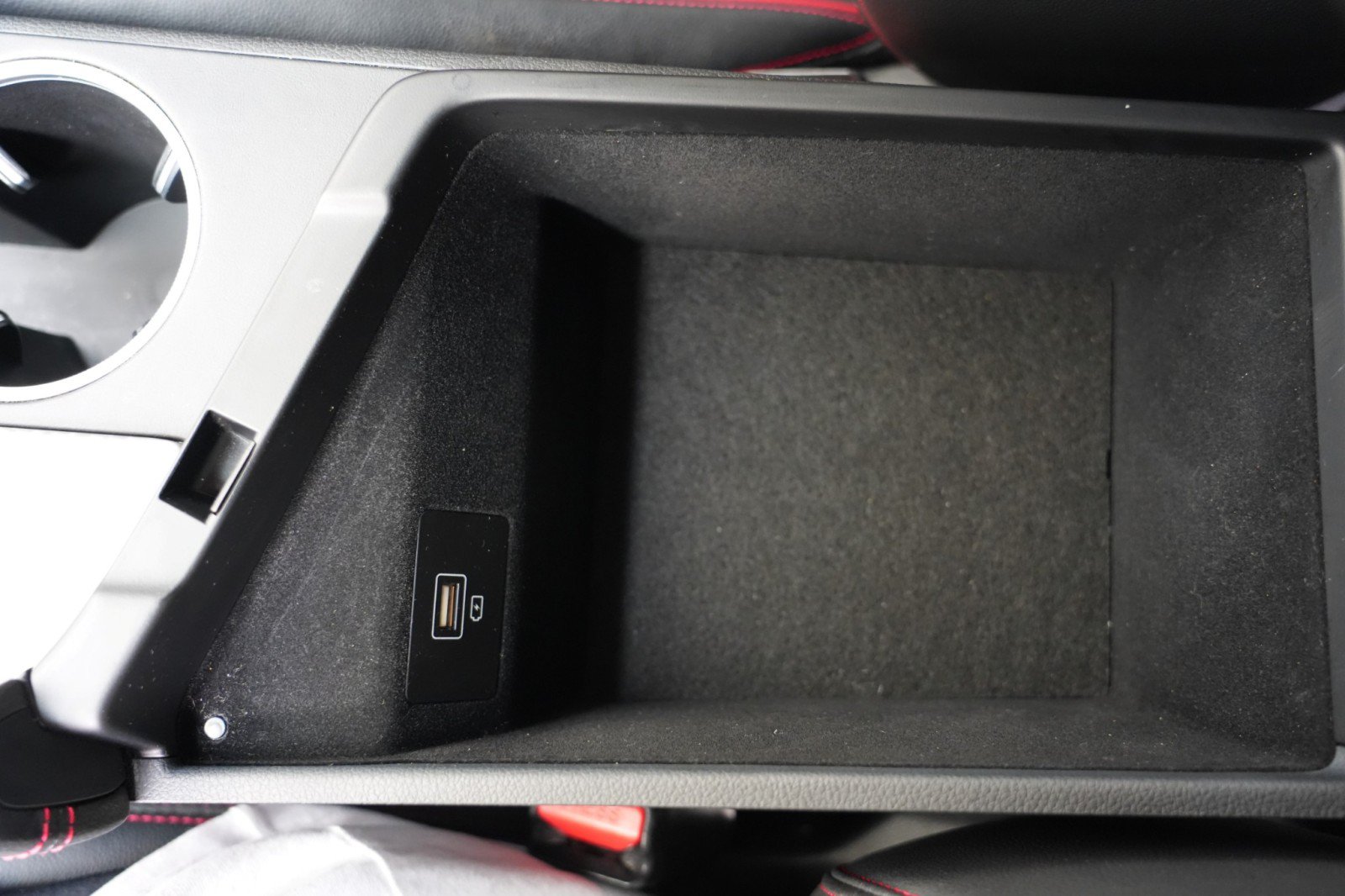 Used 2022 Genesis G70 3.3T w/ Sport Advanced Package RWD image 34