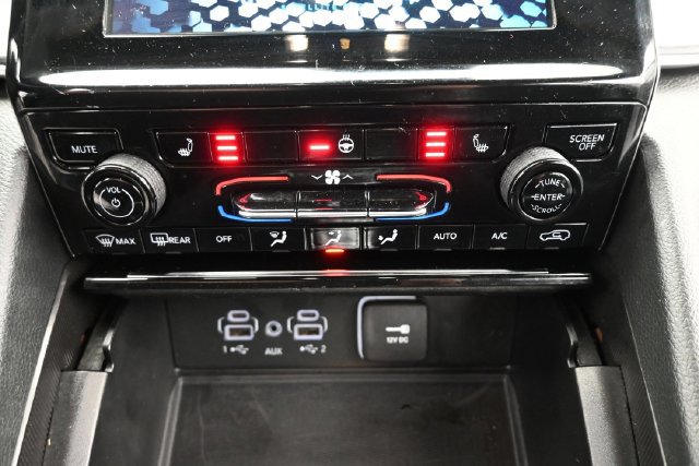Used 2023 Jeep Grand Cherokee L Laredo AWD/4WD image 16