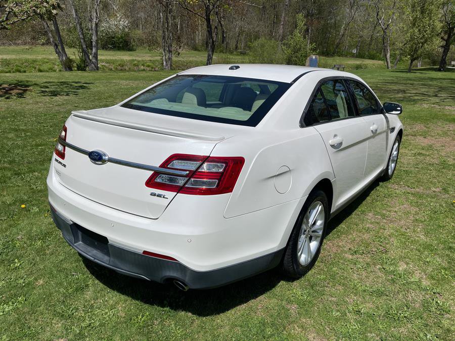 Used 2014 Ford Taurus SEL w/ Equipment Group 201A image 25