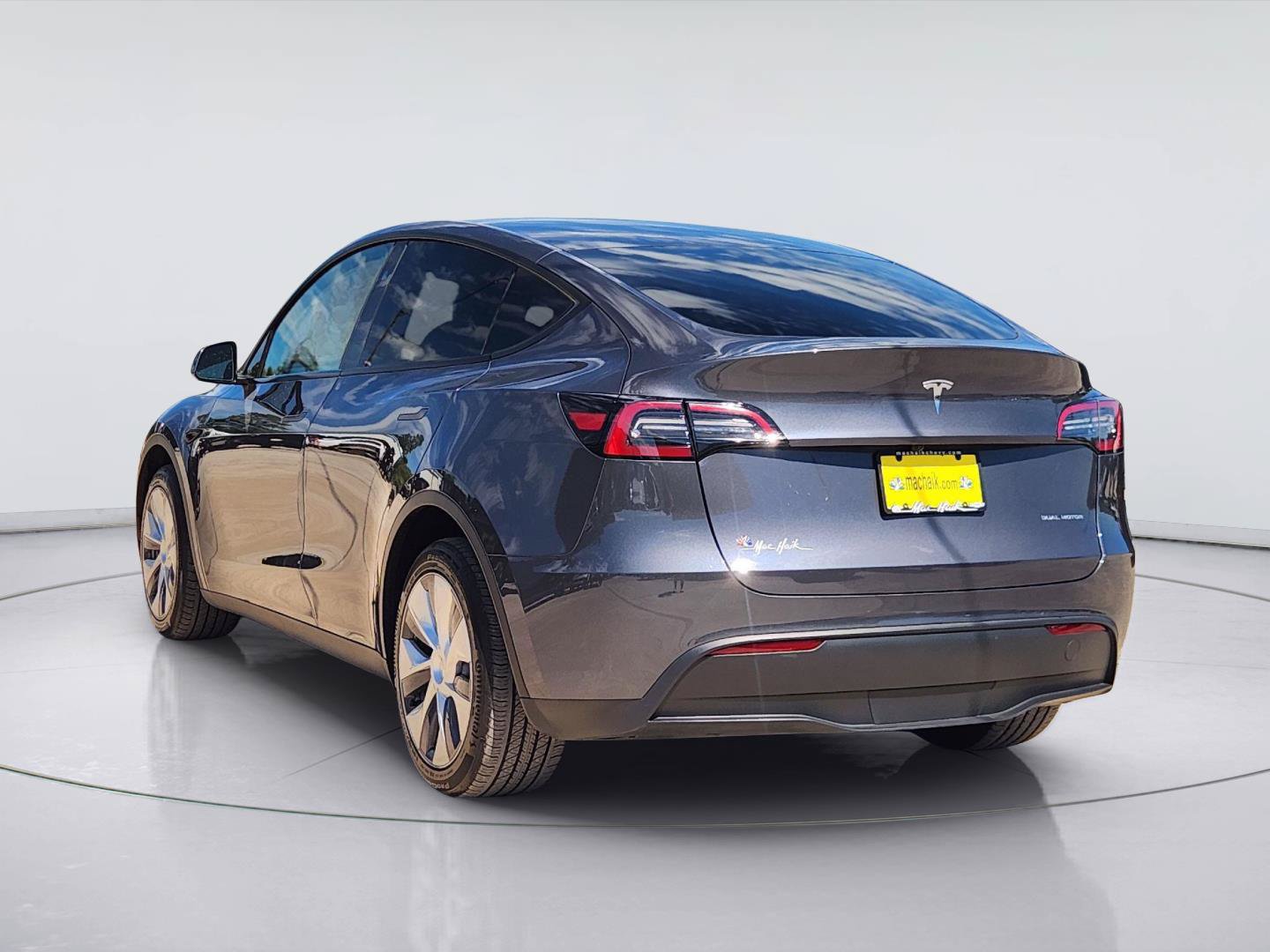 Used 2023 Tesla Model Y Long Range AWD/4WD image 5
