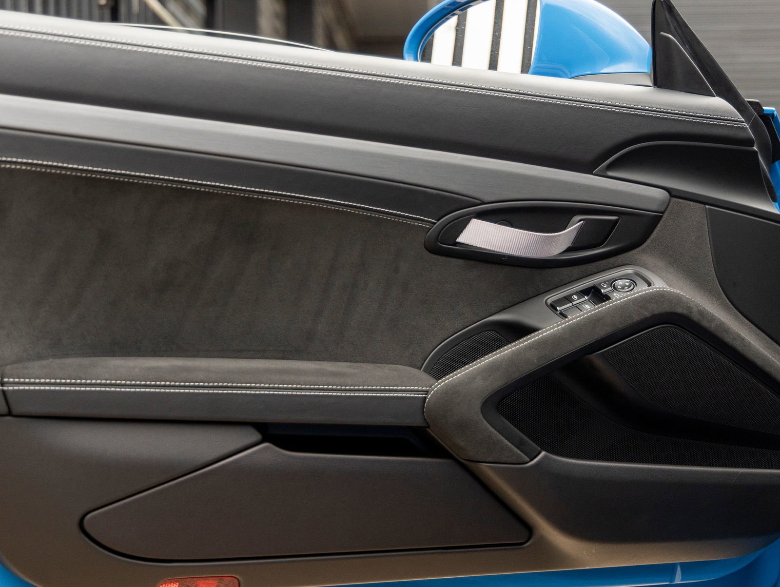 Certified 2023 Porsche 718 Cayman GT4 image 23