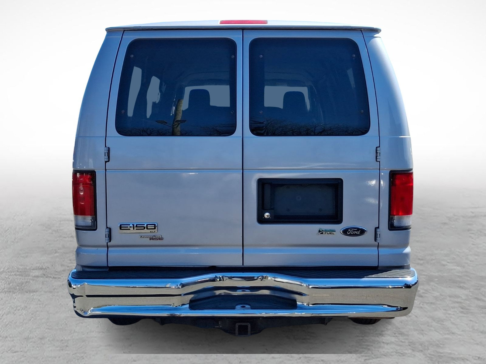 Used 2013 Ford E-150 and Econoline 150 XLT RWD image 5