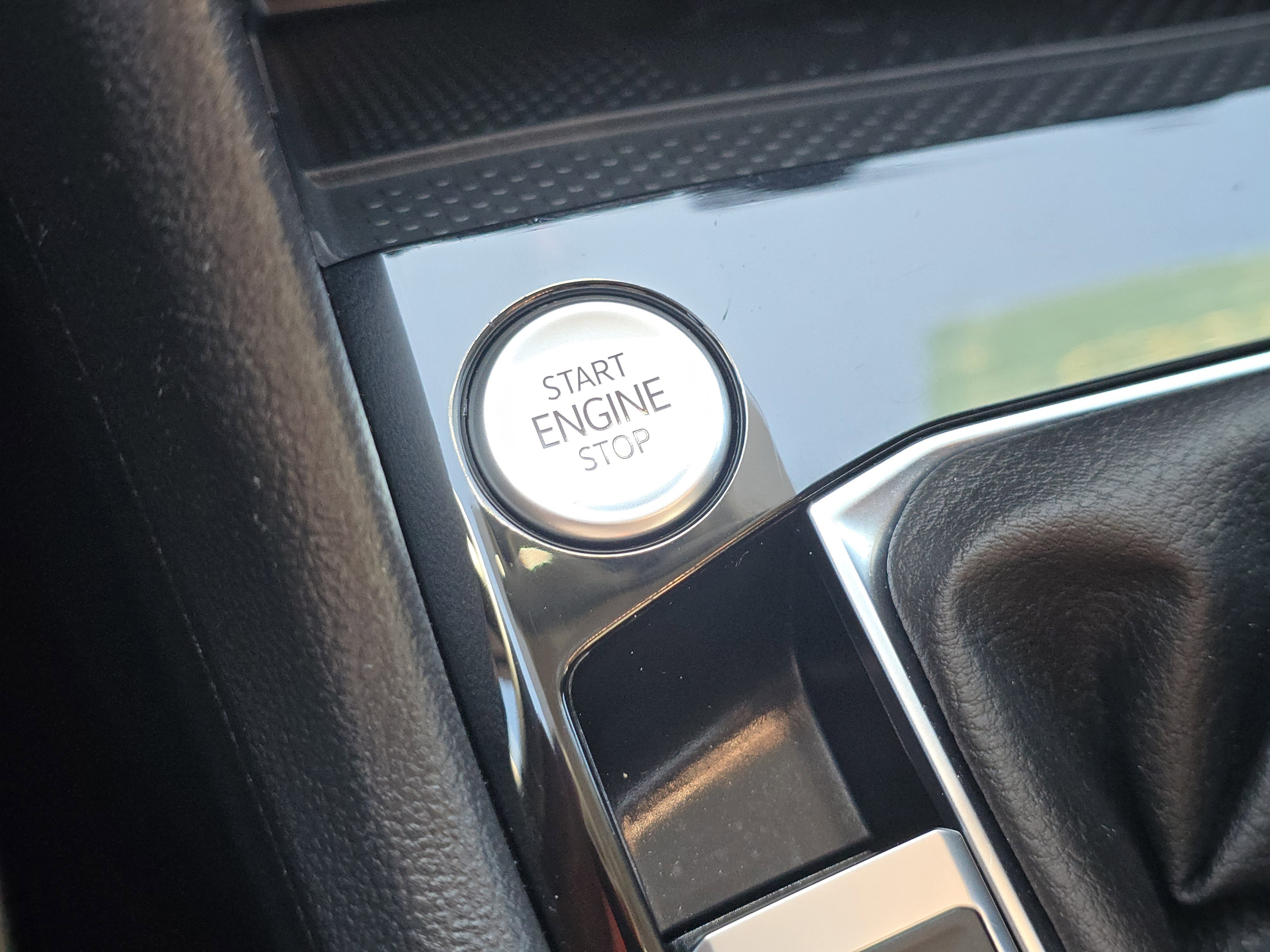 Certified 2023 Volkswagen Taos SE w/ Panoramic Sunroof Package image 22