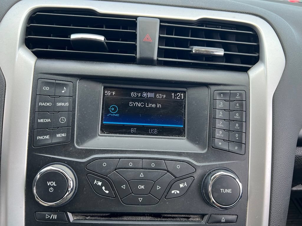 Used 2014 Ford Fusion SE FWD image 28