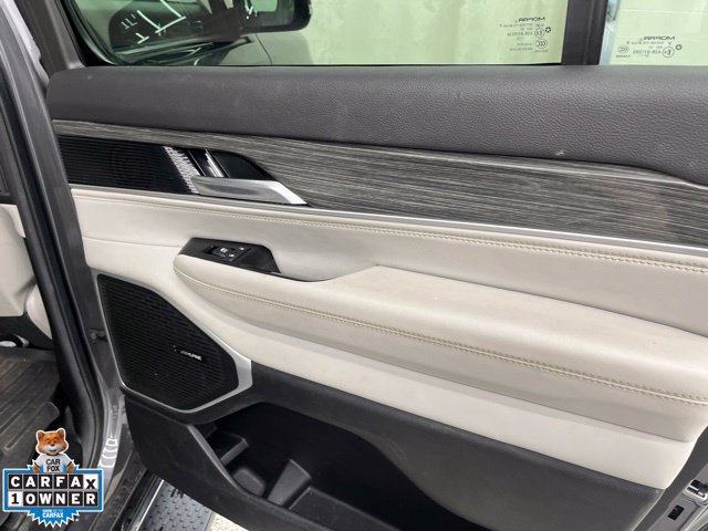Used 2022 Jeep Wagoneer Series II AWD/4WD image 12