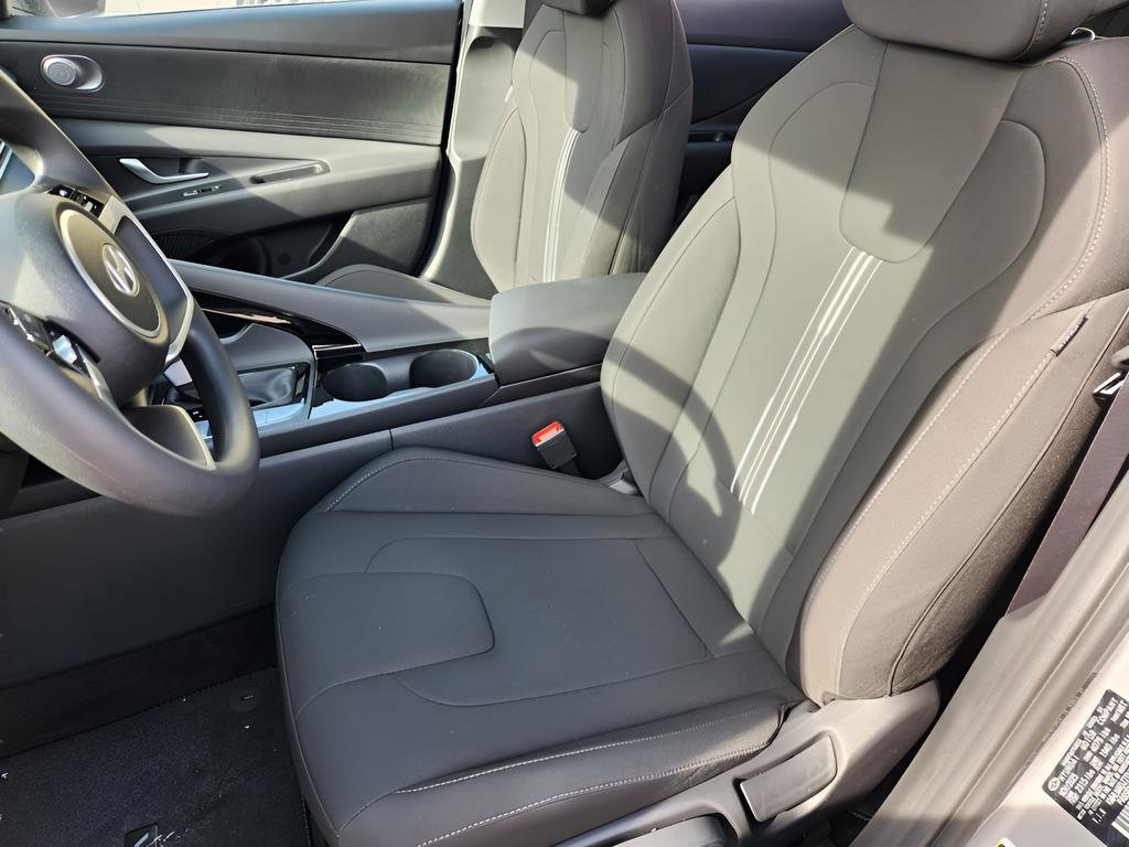 New 2026 Hyundai Elantra Blue image 13