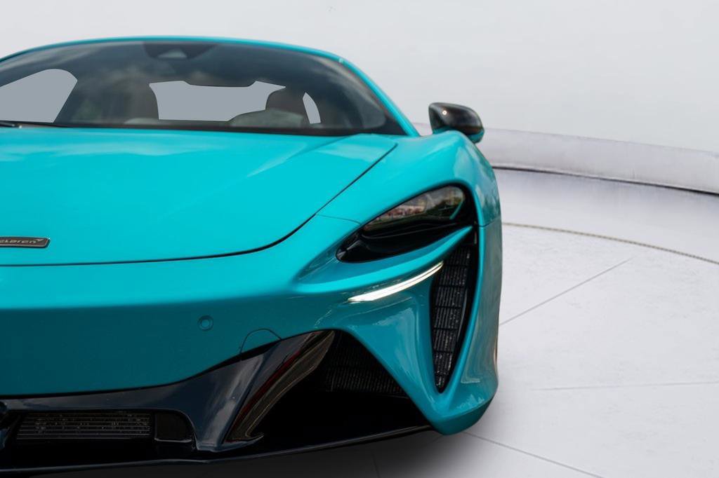 New 2025 McLaren Artura image 19