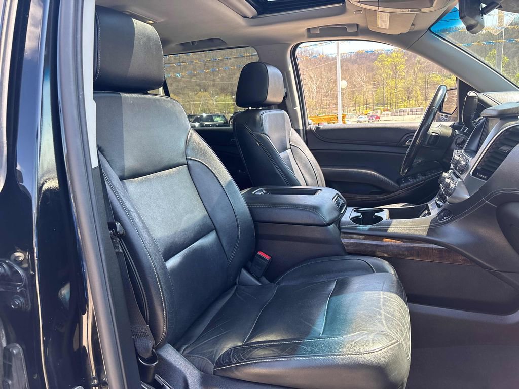 Used 2019 Chevrolet Suburban LT AWD/4WD image 33
