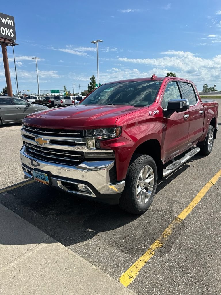 Used 2019 Chevrolet Silverado 1500 LTZ w/ LTZ Premium Package AWD/4WD image 4