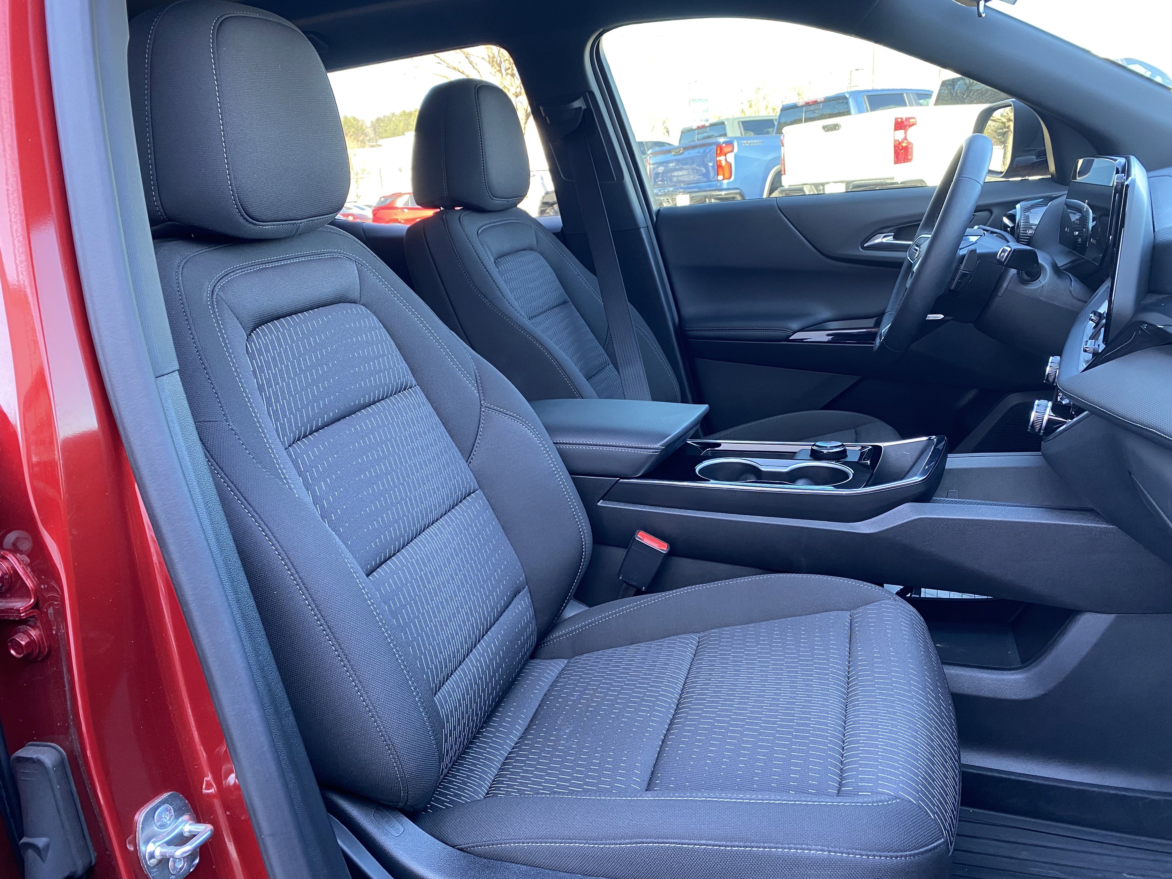 Used 2026 Chevrolet Equinox LT image 35