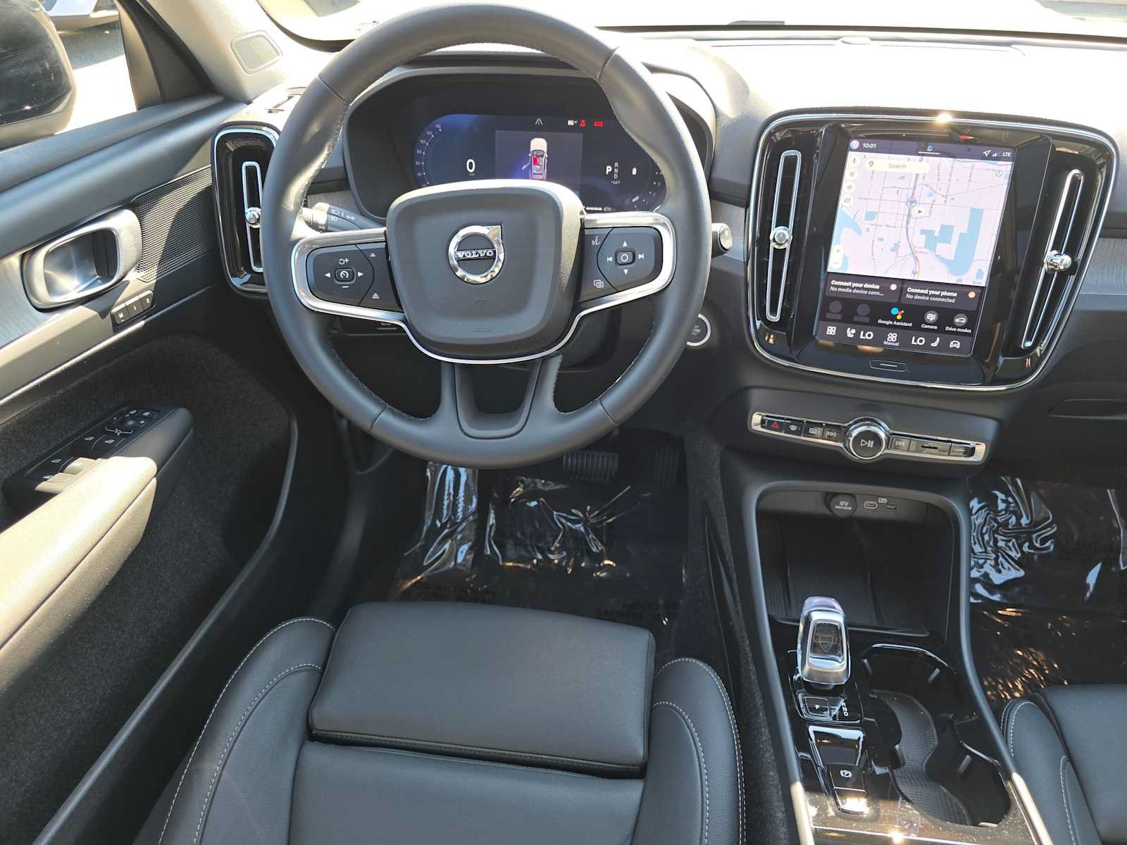 Used 2026 Volvo XC40 B5 Plus w/ Protection Package Premier AWD/4WD image 17