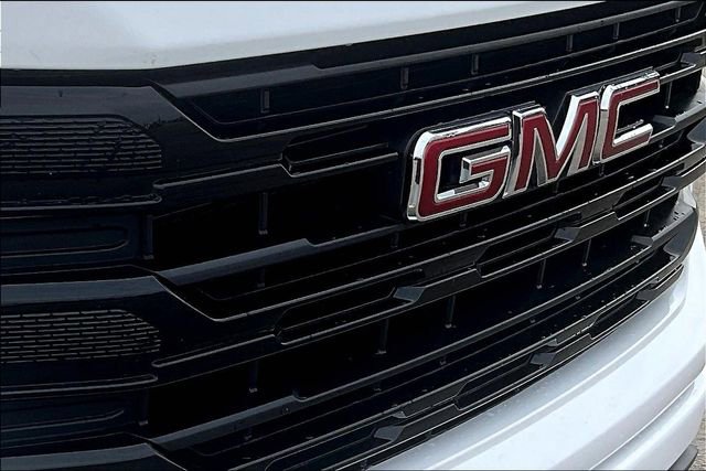 Used 2023 GMC Sierra 1500 Elevation image 32