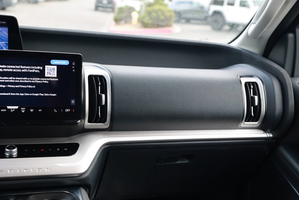 Used 2025 Ford Expedition Active RWD image 32