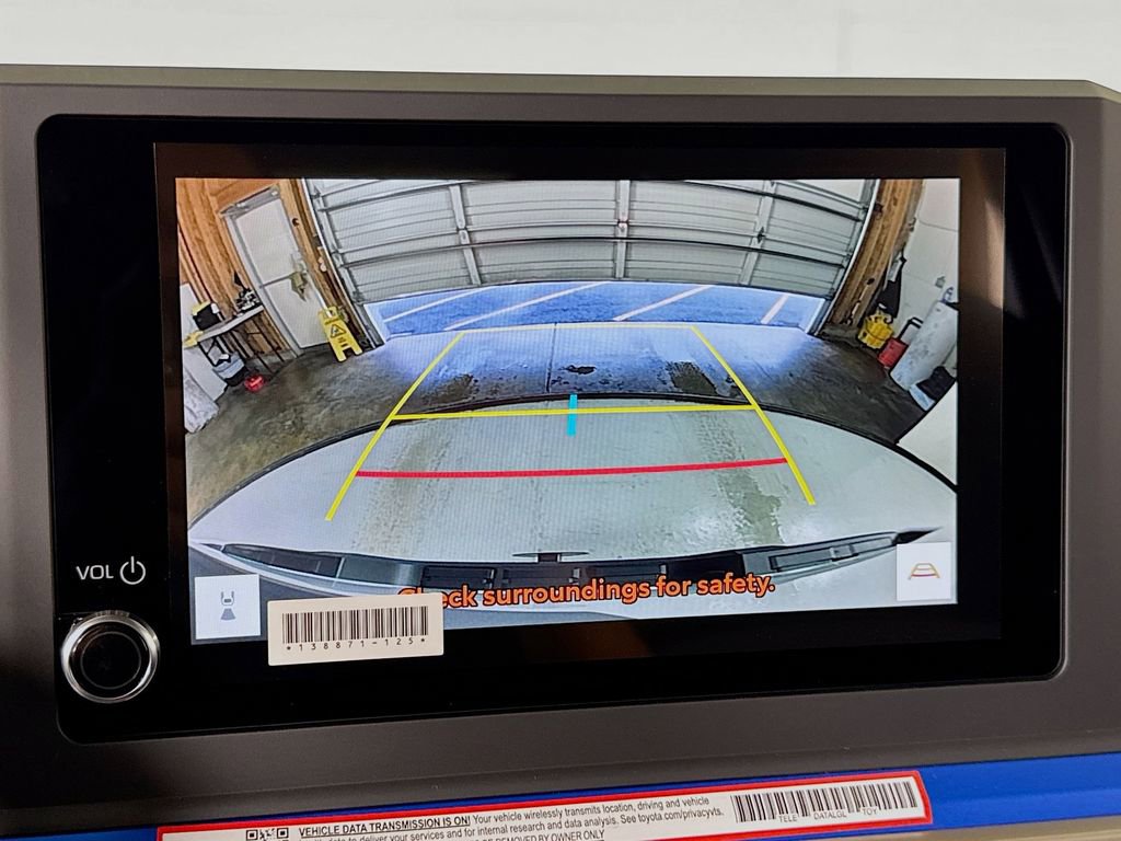 Used 2025 Toyota Tacoma TRD Off-Road image 39