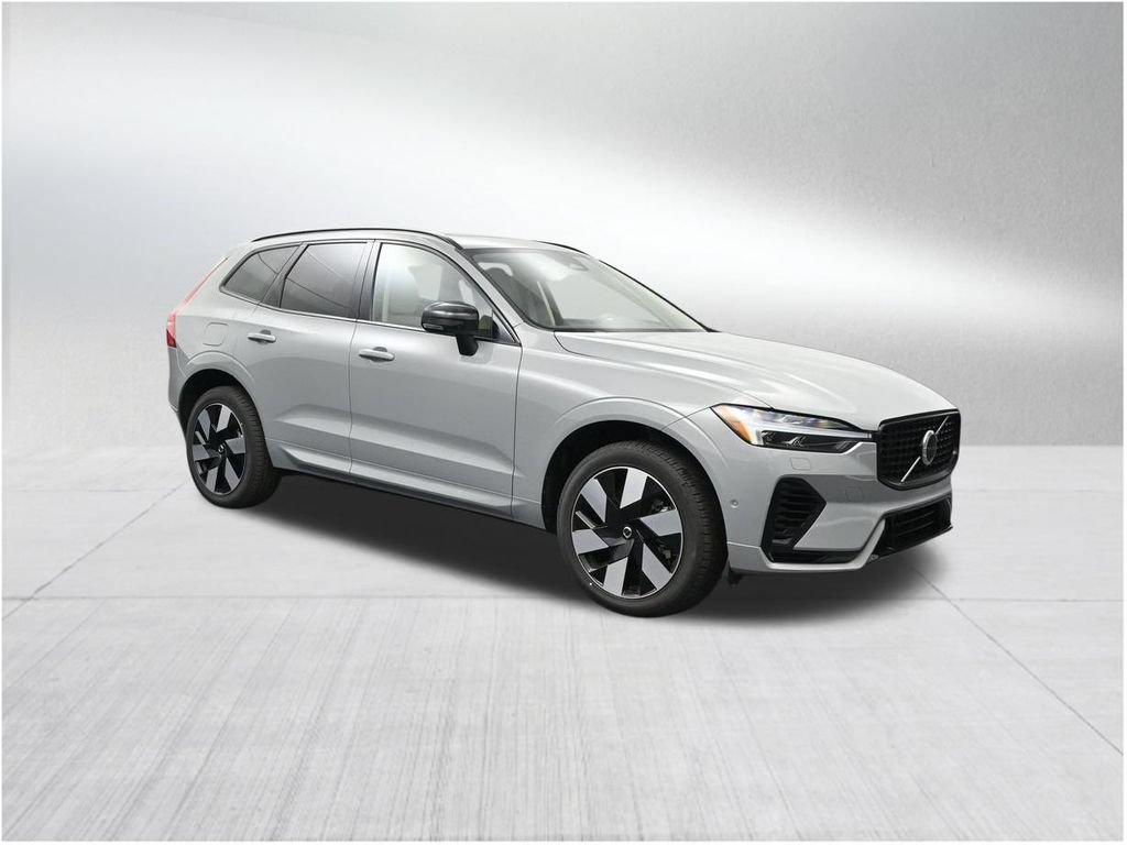 New 2025 Volvo XC60 T8 Plus w/ Protection Package Premier AWD/4WD image 7
